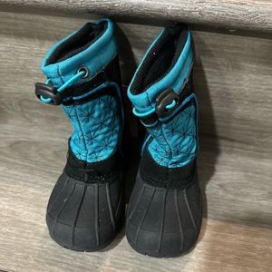 Toddler boots size 7-8